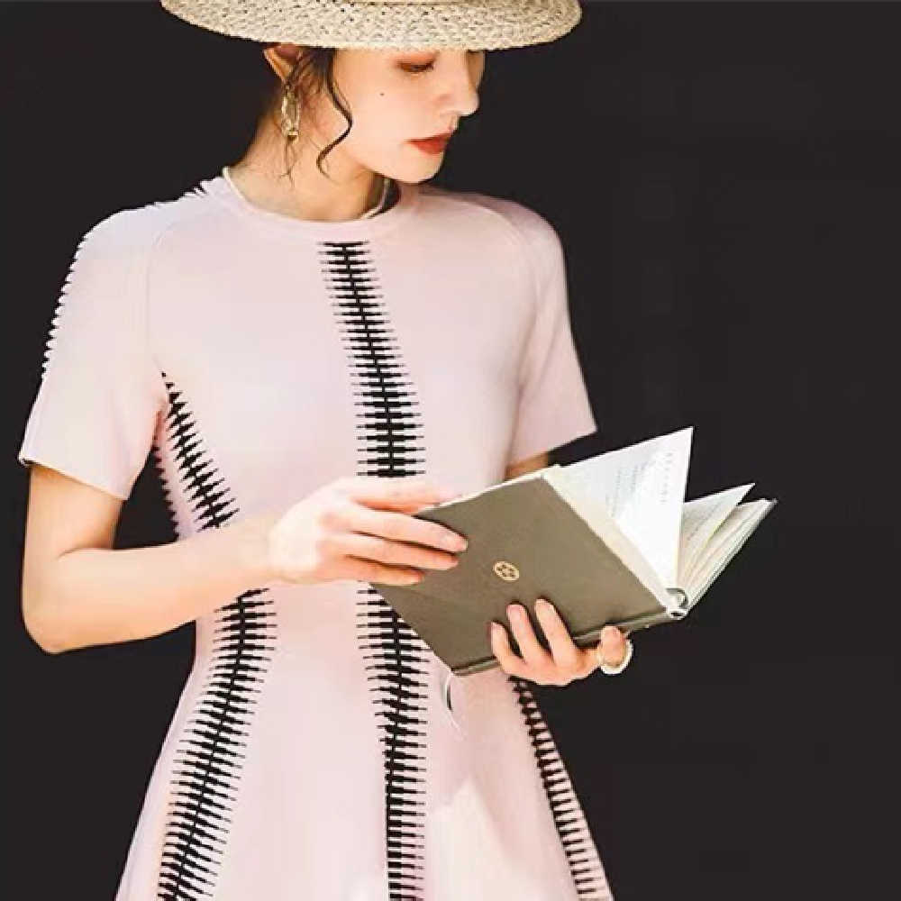 Round Neck Elastic Knit Mini Dress