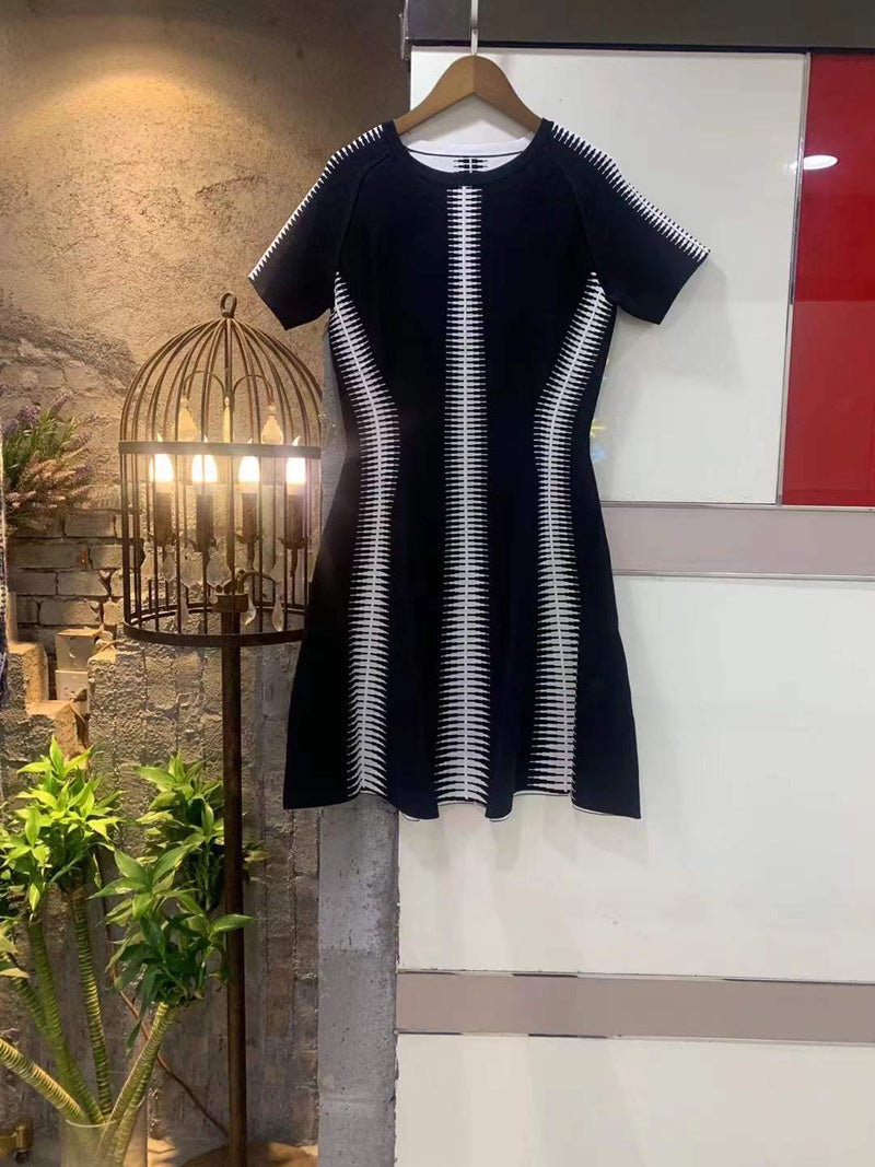 Round Neck Elastic Knit Mini Dress